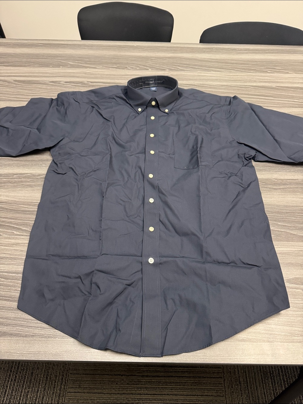 Men's Dark Blue Casual Button-Down Shirt with Chest Pocket